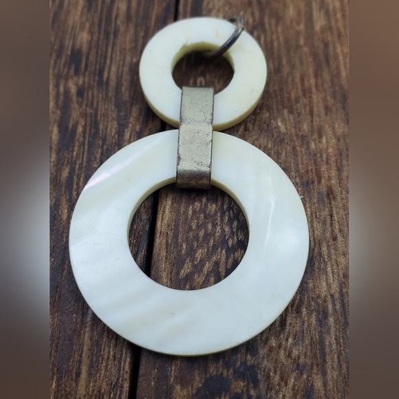 Moonstone manor‎ necklace pendant